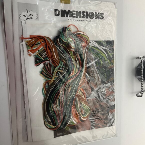 VTG 90's Dimensions Tigers Love Cross Stitch Kit Dimensions 18" X 15" Wildlife - Picture 5 of 8